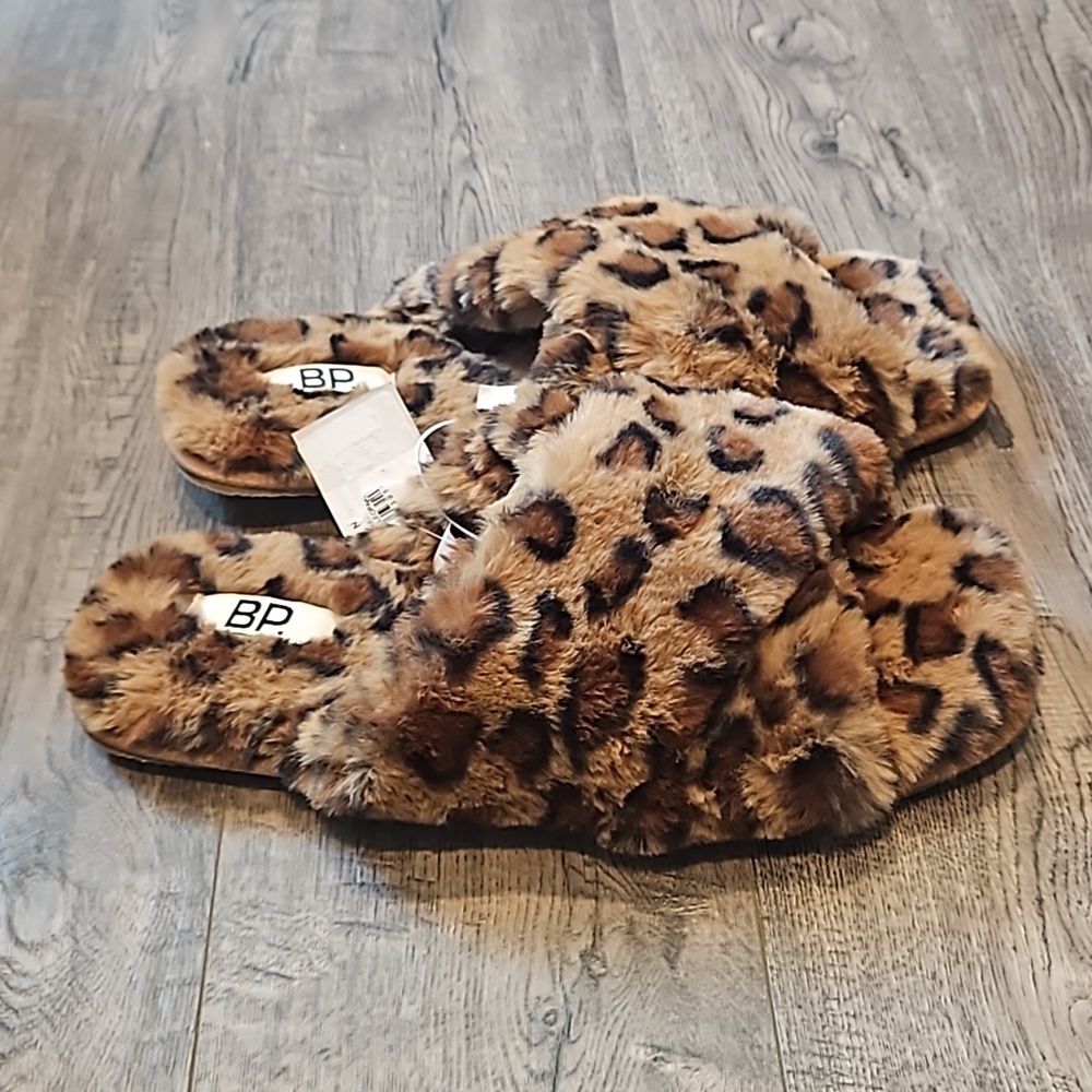 BP Leapord Crisscross Sandles Size XL Brand New With Tags. - Picture 3 of 7